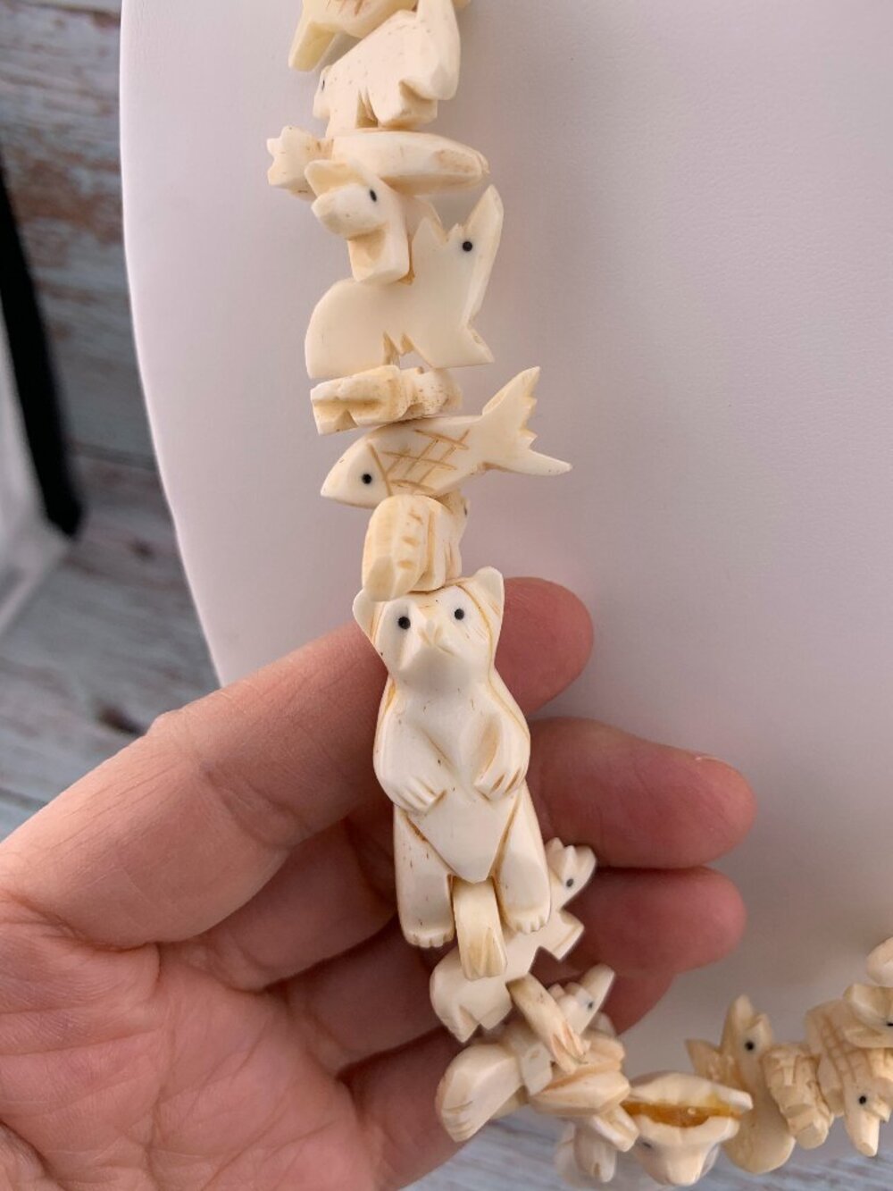 Hand Carved Bear Fetish Necklace Zuni Native American Style J1417 - Picture 3 of 15